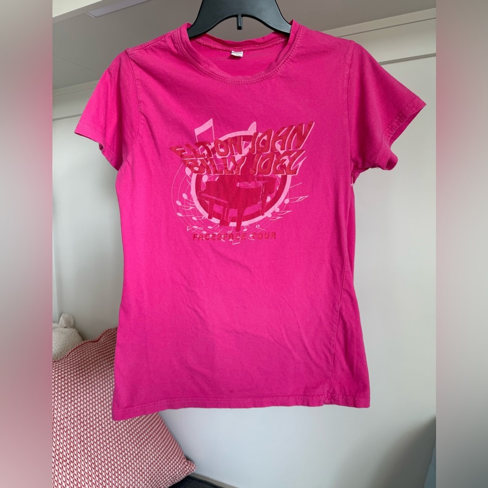 Elton John Billy Joel Face2Face Tour Band Pink Graphic T-Shirt Size Small